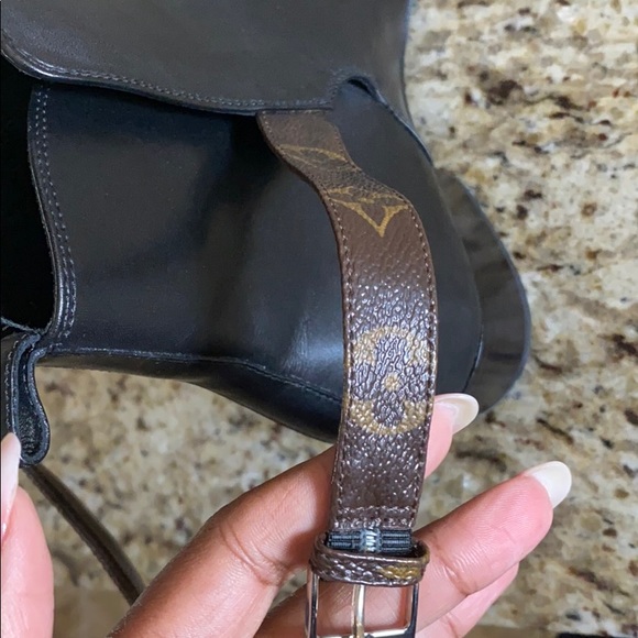 Louis Vuitton Booties - Picture 7 of 11